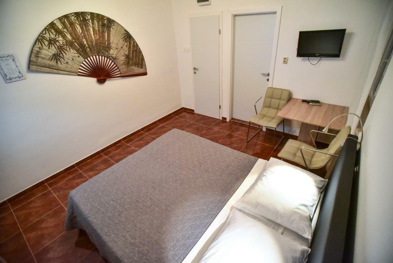 Villa Benelux Zadar Buitenkant foto